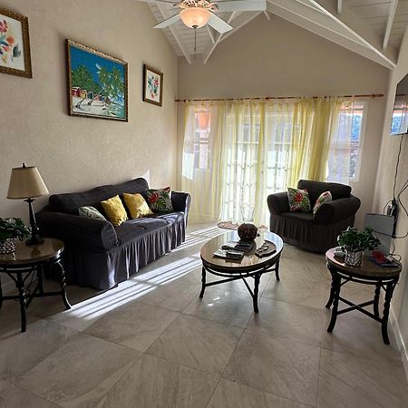 Ixoras Beach Apartments Saint Peter Esterno foto